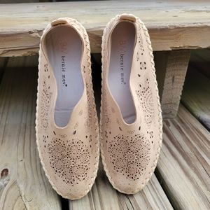 Khaki leather Slip on sneakers. Bernie Mev brand. Sz 6.5 casual slip on.